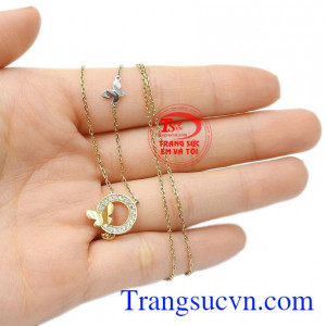 Bộ dây chuyền hồ điệp tình yêu được nhập khẩu từ Korea hàng chất lượng.