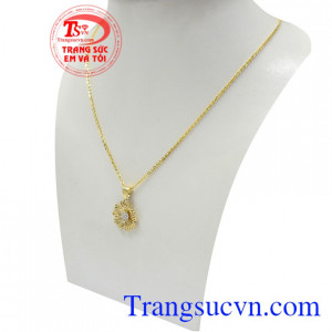 ộ dây chuyền kết hợp với nhiều phong cách thời trang tạo nên nét riêng cho chính bạn Bộ dây chuyền nữ sành điệu