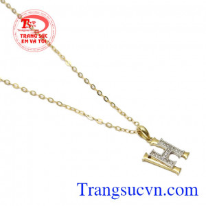 Kết hợp cùng đá Cz tạo nên sự nổi bật, bắt mắt, thu hút ánh nhìn của người đối diện,Bộ dây chuyền nữ vàng chữ H