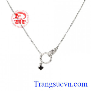 Bộ dây chuyền vàng trắng độc đáo thời trang.