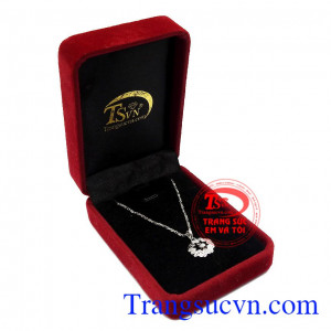 Bộ dây nữ vàng trắng trái tim