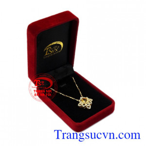 Bộ mặt thạch anh vàng độc đáo