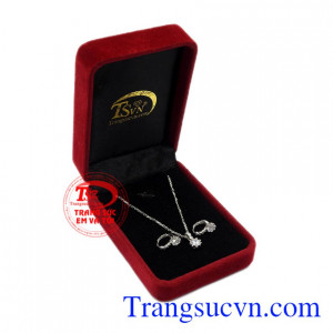 Bộ trang sức vàng trắng thanh tao