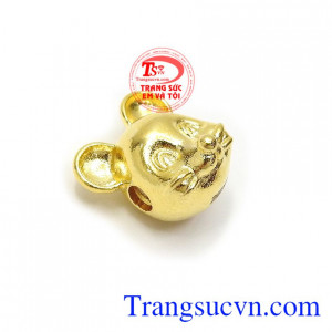 Charm vàng tuổi Tý phù hợp làm mặt dây đeo tay mang lại may mắn, bình an và tài lộc cho người đeo