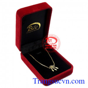 Lắc chân còn là món quà thể hiện tình cảm sâu nặng của người con trai, mong muốn mình trở thành người bảo vệ chở che và mang đến hạnh phúc cho bạn gái của mình,Lắc chân vàng Dreamcatcher