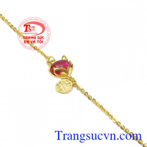 Hồ ly là loài vô cùng khôn khéo, thông minh và lanh lợi. Lắc tay hồ ly quyến rũ