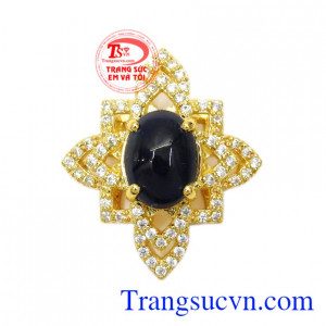 Mặt dây chuyền nữ Opal được chế tác độc đáo, tỉ mỉ, đường nét sắc xảo từ viên đá Opal thiên nhiên.