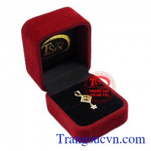 Sản phẩm thích hợp làm quà tặng cho người thân bạn bè ở mọi lứa tuổi khác nhau,Mặt dây chuyền Peridot điệu đà