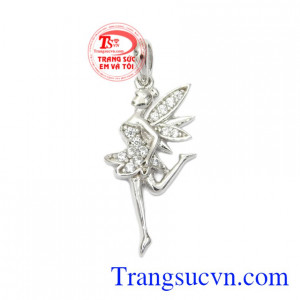 Mặt dây nữ thiên thần được thiết kế xinh xắn, dễ thương, nhập khẩu từ Korea.