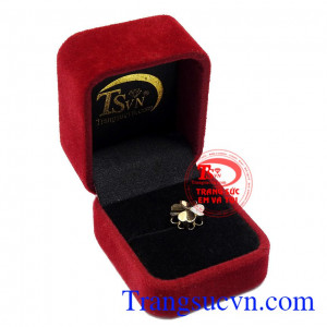 Mặt dây nữ vàng cỏ 4 lá