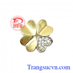 Mặt dây nữ vàng cỏ 4 lá được chế tác tinh tế từ vàng 10k nhập khẩu hoàn toàn từ Hàn Quốc,Mặt dây nữ vàng cỏ 4 lá
