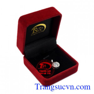 Mặt dây nữ vàng trắng ấn tượng