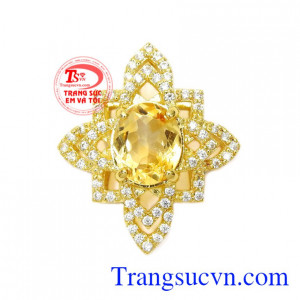 Mặt dây thạch anh vàng độc đáo là sản phẩm mới của trang sức Em và Tôi với thiết kế đặc sắc và vô cùng độc đáo.