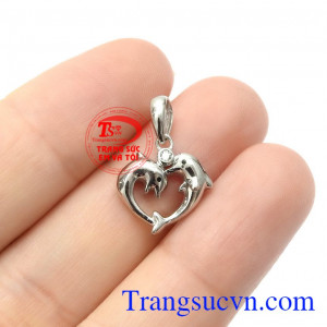 Sản phẩm là món quà ý nghĩa dành tặng cho những cô gái yêu thích sự thanh lịch và đơn giản,Mặt dây vàng trắng cá heo