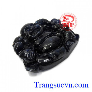 Phật Di lặc người đem lại niềm vui, sung túc mang lại may mắn cho người sở hữu. Mặt phật Di Lặc Sapphire lộc phát