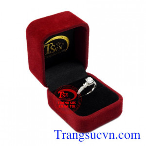 Nhẫn nữ kết nối tình yêu