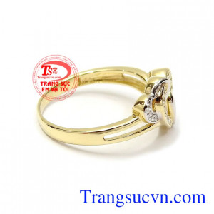 Nhẫn vàng 10k tôn lên sự duyên dáng, dịu dàng và phong cách cho người đeo