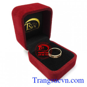 Nhẫn nữ vàng thời trang cá tính thương hiệu uy tín, chất lượng, giao hàng nhanh toàn quốc.