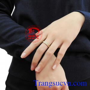Nhẫn nữ vàng thời trang cá tính là sản phẩm rất được ưa chuộng, mang lại sự sang trọng, nhẹ nhàng và tinh tế cho người đeo