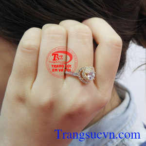 Nhẫn nữ vàng thời trang cá tính là xu hướng thời trang hiện đại cho phái đẹp