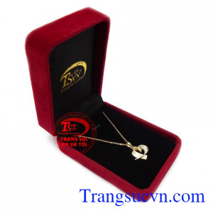 Bộ dây chuyền nữ quyến rũ là sự lựa chọn tuyệt vời cho người bạn yêu thương