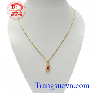 Bộ dây chuyền ruby tài lộc kết hợp giữa mặt dây chuyền ruby và dây chuyền Italy 10k độc đáo, thời trang