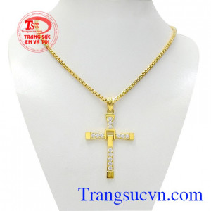 Bộ mặt dây thánh giá thịnh bình an là sự kết hợp của dây chuyền vàng tinh tế và mặt dây thánh giá đẳng cấp.