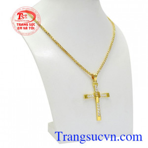 Bộ sản phẩm mang phải vẻ cá tính, sang trọng, hợp thời trang cho phái mạnh. Bộ mặt dây thánh giá thịnh bình an