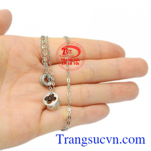 Dây chuyền liền mặt độc đáo giao hàng tận nơi.