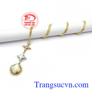 Sản phẩm rất được phái đẹp ưa chuộng, là món quà tặng ý nghĩa cho người bạn yêu thương.