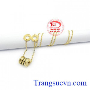 Với đường nét tinh tế, thời trang là lựa chọn tuyệt vời cho người bạn yêu thương