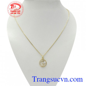 Dây chuyền nữ vàng thời trang với thiết kế tinh tế, gắn đá CZ mới lạ mang lại sự quý phái, phong cách và duyên dáng cho người đeo
