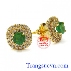 Từ lâu nay, đôi bông tai là món trang sức quen thuộc với nữ giới nhưng ít ai biết được những công dụng mà nó mang lại. Hoa tai nữ Emerald sang trọng