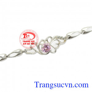 Thiết kế hợp thời trang, là món quà ý nghĩa dành tặng người thân và bạn bè,Lắc tay bạc tinh tế