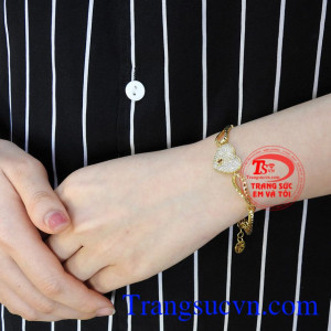 Lắc tay nữ trái tim thủy chung thanh thoát, giao hàng tận nơi.