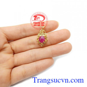 Mặt dây chuyền ruby sang trọng là lụa chọn tuyệt vời cho người bạn yêu thương những dịp ý nghĩa