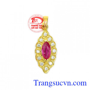 Mặt dây chuyền ruby tài lộc chế tác bằng vàng 14k đường nét tinh xảo, sắc nét và độc đáo