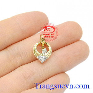 Mặt dây nữ yêu kiều vàng 10k bảo hành uy tín.