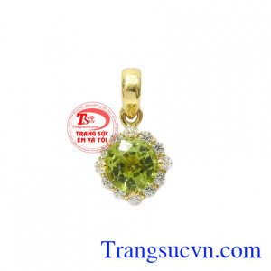 Mặt dây peridot tinh tế