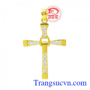 Mặt thánh giá vàng thịnh vượng là một sản phẩm mới của trang sức Em và Tôi mang lại sự bình an, may mắn cho phái mạnh.