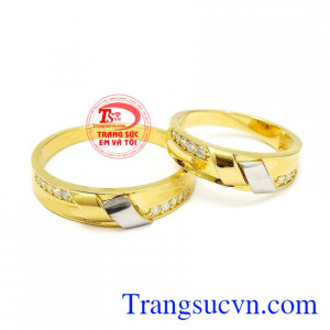 Nhẫn cưới vàng thời trang được chế tác vô cùng tinh xảo, kiểu dáng thời trang.