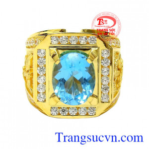 Rồng phượng là hai linh vật cao quý, thời xưa hình ảnh rồng phượng luôn được thấy trên các trang phục của vua chúa, hoàng hậu. Nhẫn nam Topaz rồng phượng