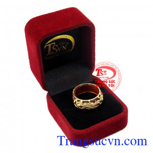 Nhẫn ngọc mã não bọc rồng vàng