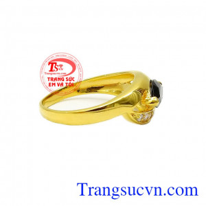 Thậm chí người ra còn tin rằng Sapphire có khả năng cải thiện các bệnh về hen suyễn, tim mạch,Nhẫn nữ Sapphire thời trang