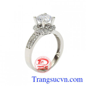 Nhẫn nữ tìm kiếm ước mơ là sản phẩm được nhập khẩu từ Hàn, là sản phẩm yêu thích của những cô nàng mang phong cách dịu dàng nữ tính.