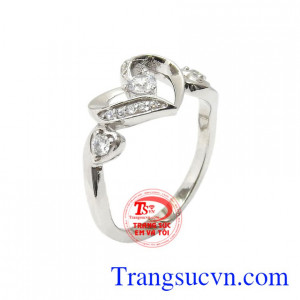 Nhẫn nữ vàng trái tim hạnh phúc là sản phẩm được nhập khẩu từ Korea, sản phẩm sẽ là lựa chọn hoàn hảo cho các cô nàng yêu thích phong cách Hàn.