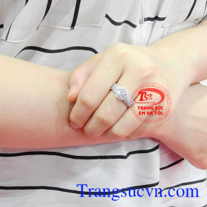 Nhẫn nữ vàng trắng hạnh phúc vàng Korea chất lượng, bảo hành uy tín.
