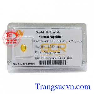 Sapphire vàng ép vỉ bình an màu sắc đẹp, độ trong suốt cao mang lại vẻ đẹp lấp lánh, độc đáo