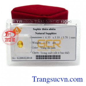 Sapphire vàng thiên nhiên chứa nguồn năng lượng dồi dào, mang lại năng lượng tích cực giúp con người có sự sáng suốt, minh mẫn trong mọi vấn đề của cuộc sống