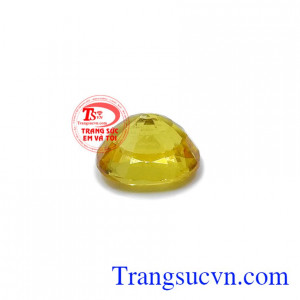 Sapphire vàng thiên nhiên được ép vỉ chất lượng đảm bảo, có giấy kiểm định đá quý kèm theo.